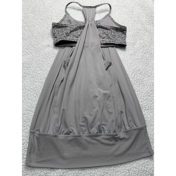 Lululemon No Limits Tank Top Built In Bra Athletic Size 4‎ - Picture 3 of 4
